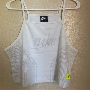 Nike Crop Top